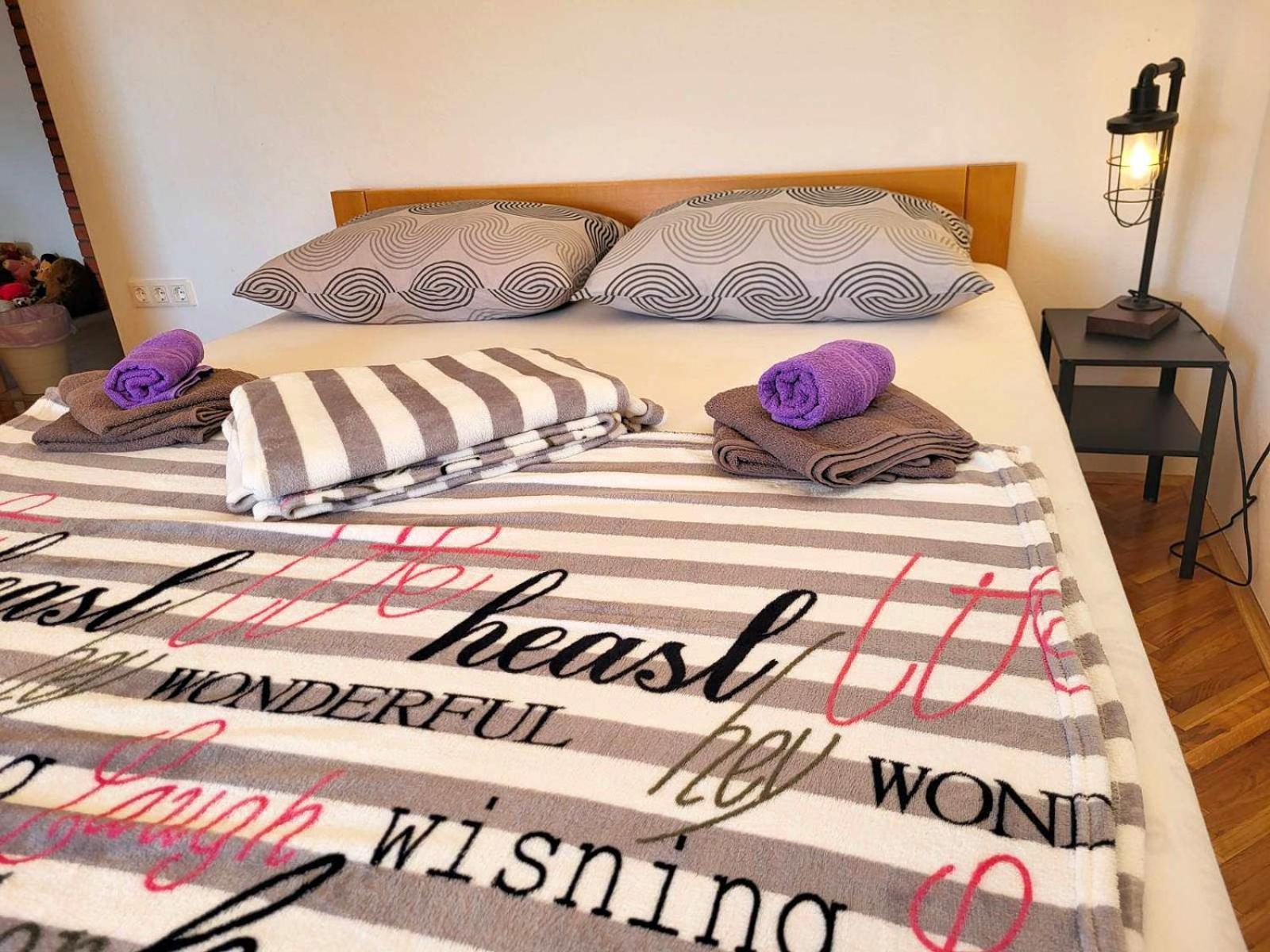 Apartment Anja ซริกเวนิซา ภายนอก รูปภาพ
